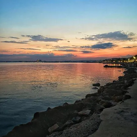 Апартаменти Sea View With Free Parking