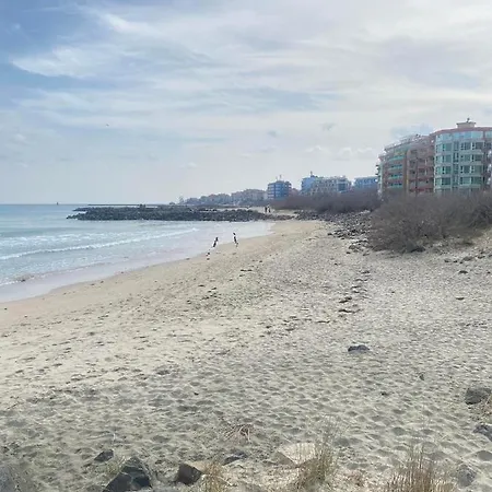 Апартаменти Sea View With Free Parking *