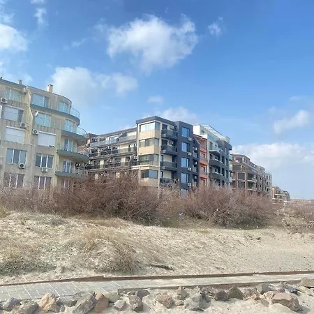 Апартаменты Sea View With Free Parking